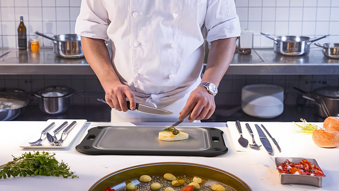 The Clean Flip Cutting Board — Swap the Surface, Not the Whole Thing