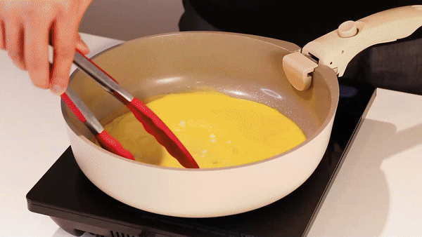 Azmile Versatile Pan 26cm Polished Stainless Steel Cooking Pot with Lid (Cream White)